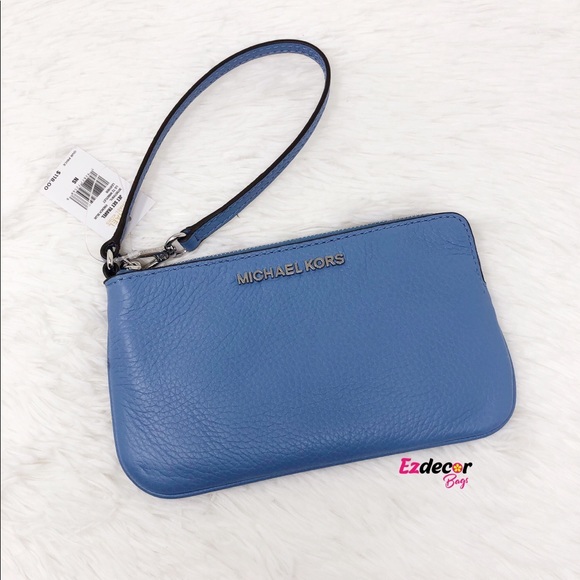 NWT Michael Kors Jet Set Top Zip Large Wristlet - Picture 1 of 8